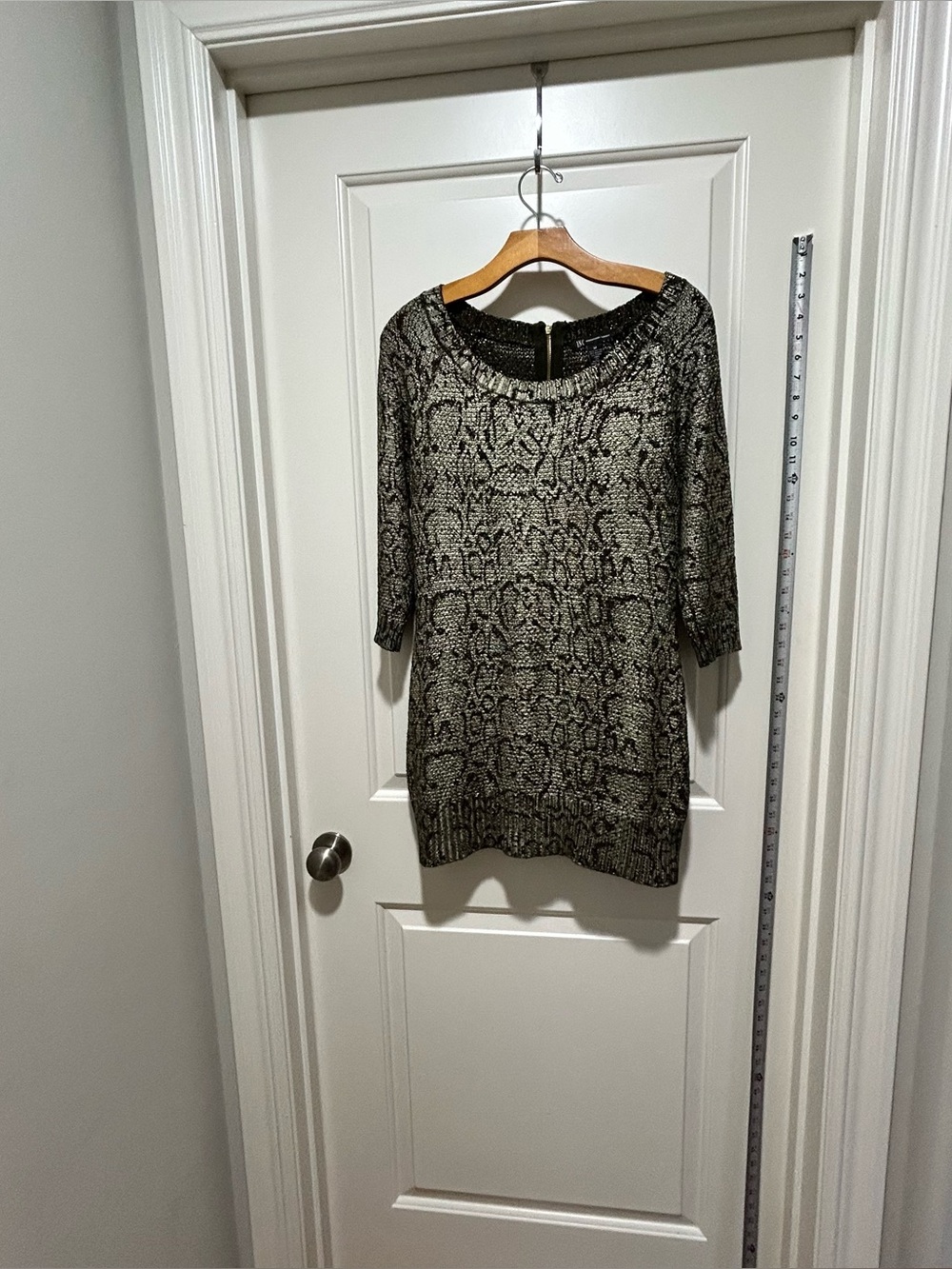 INC Intl Concepts women’s size M Black, silver and gold Knit sweater. Like New